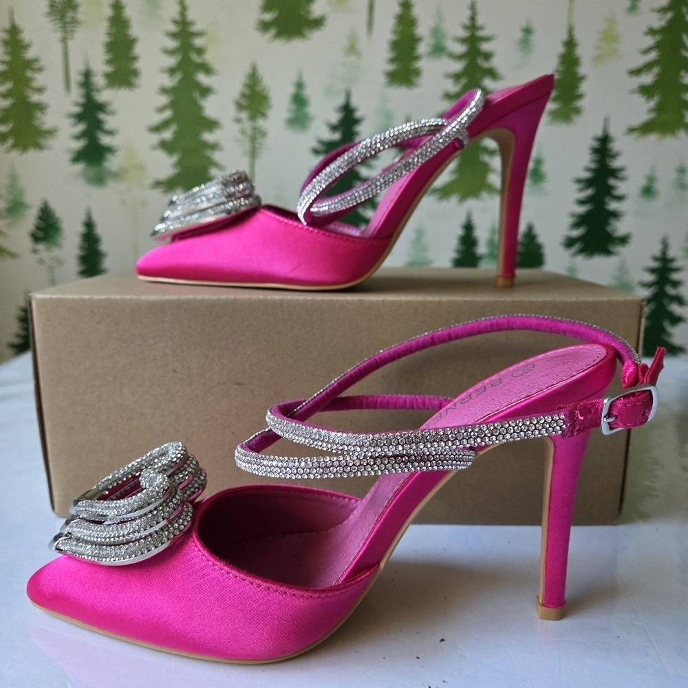Berness Fuchsia Heart Pointed Toe Women's Pump Heels - Picture 2 of 12